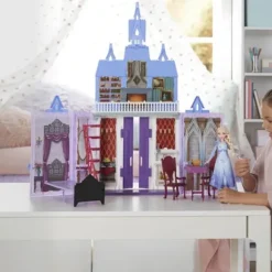 Chateau D'Arendelle De Elsa Et Anna La Reine Des Neiges 2